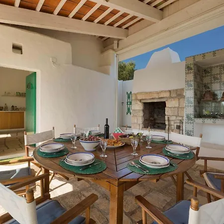 فيلة Trulli Il Cappero By Perle Di Puglia